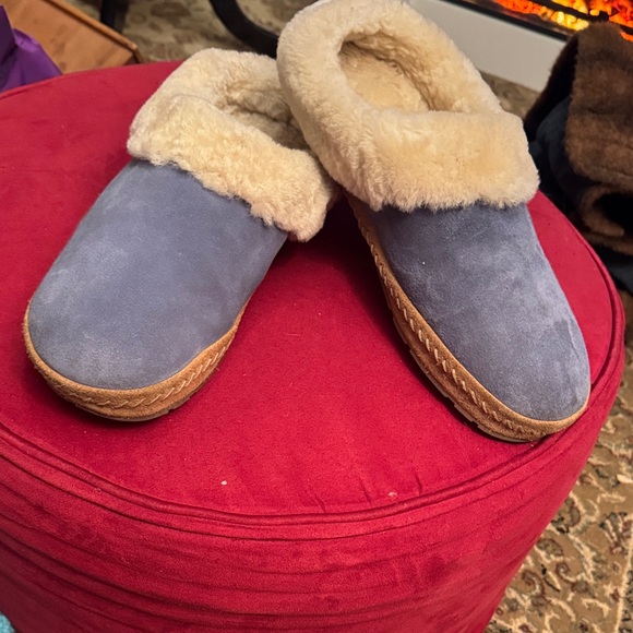 L.L. Bean Shoes - Cozy Blue Suede Women's Slippers